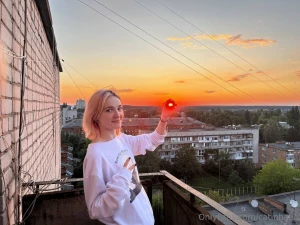 Hai everyone thank you so much guys for 100 followers i appreciate