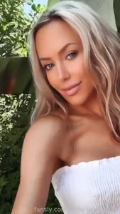 Good morning loves another beautiful day what s a girl to do fyp