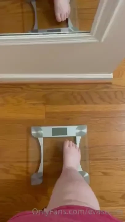 My first weigh-in video p the phone weighs 8lbs 