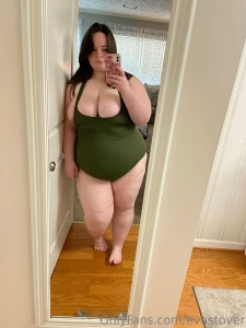 This bathing suit doesn t fit