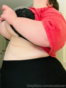 Tfw you get home from the gym and you finally get to air the ta-tas