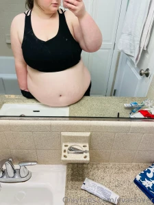 Was brushing my teeth when i noticed i ve got a little part 1