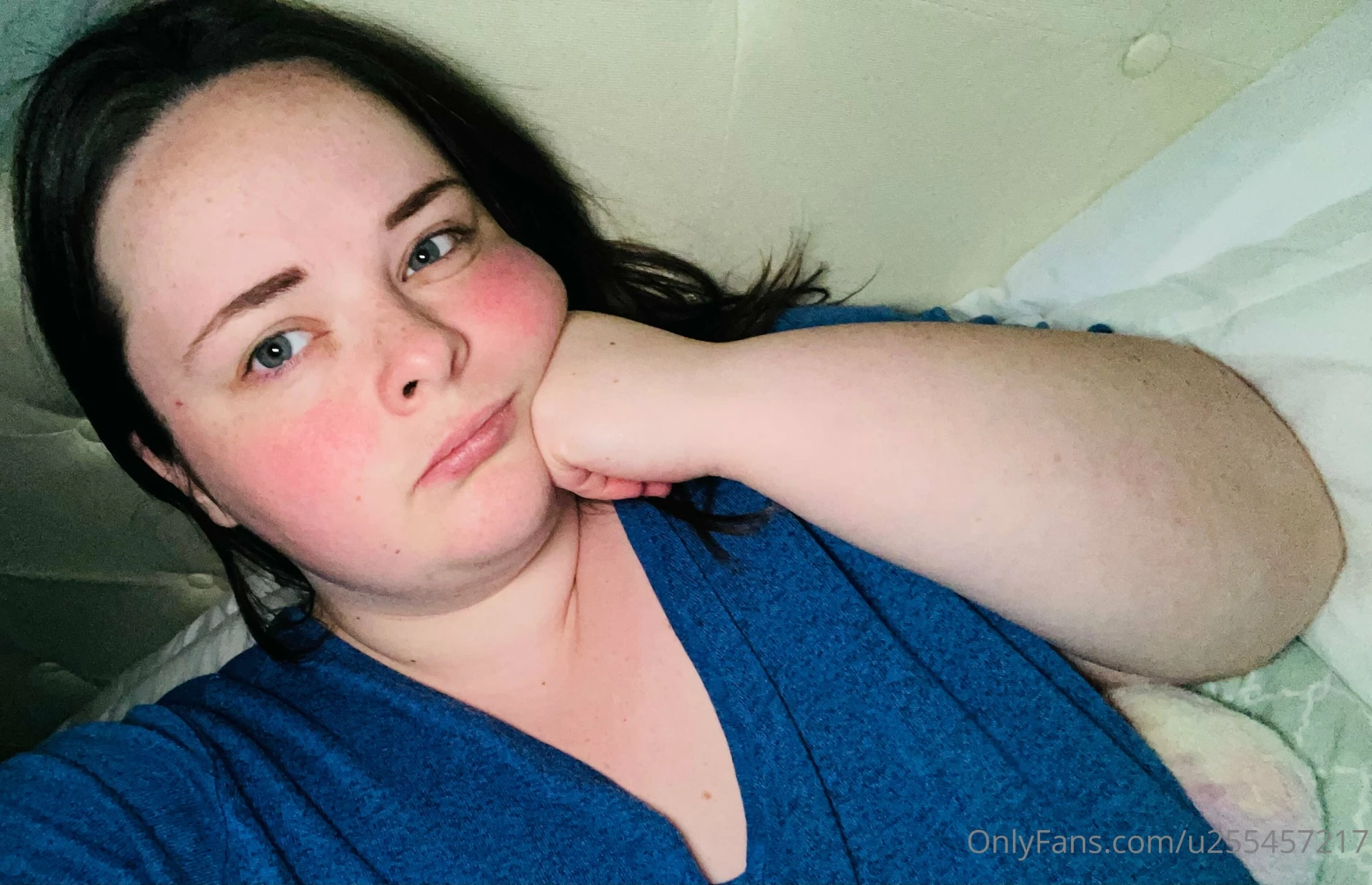 It s rainy and i feel yucky and i don t want to get out of bed 