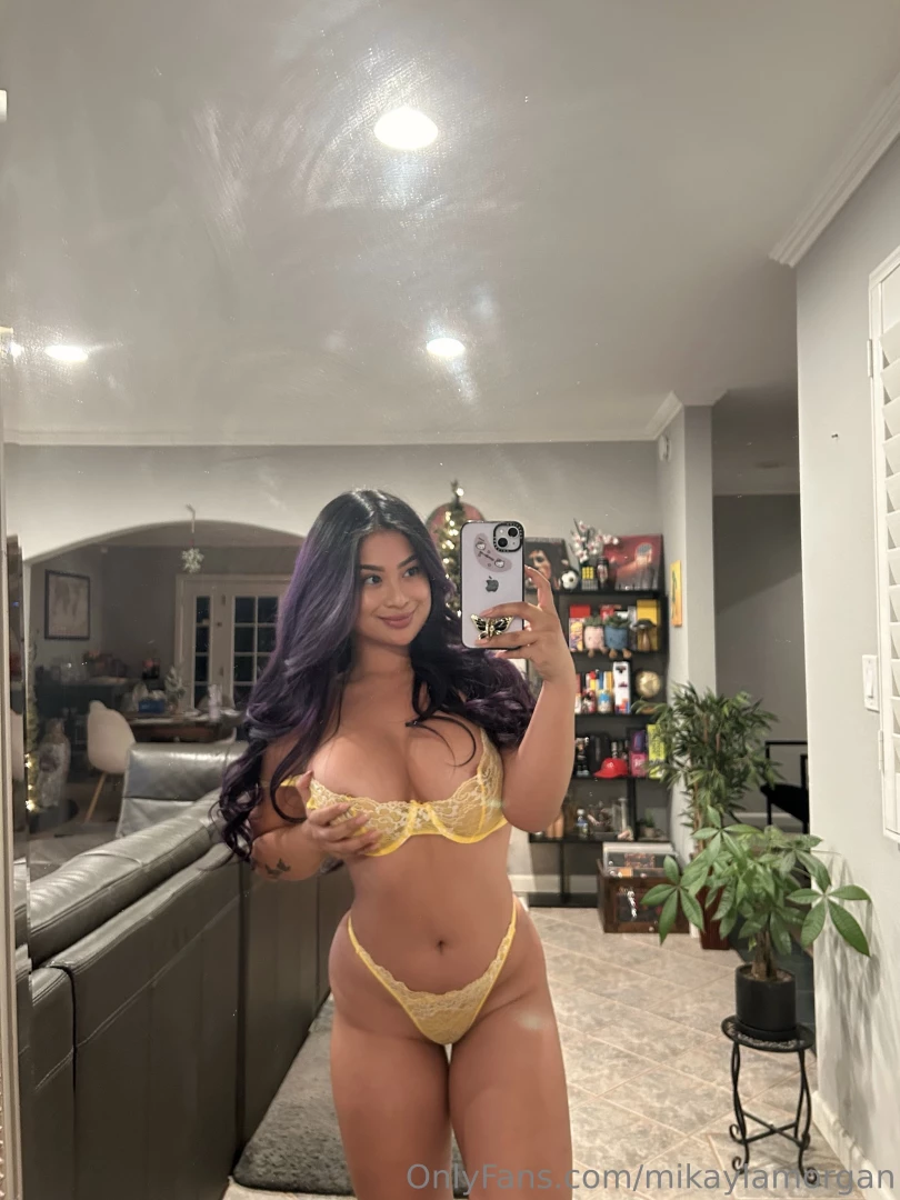 If you want me all to yourself dm me and let s make it happen 