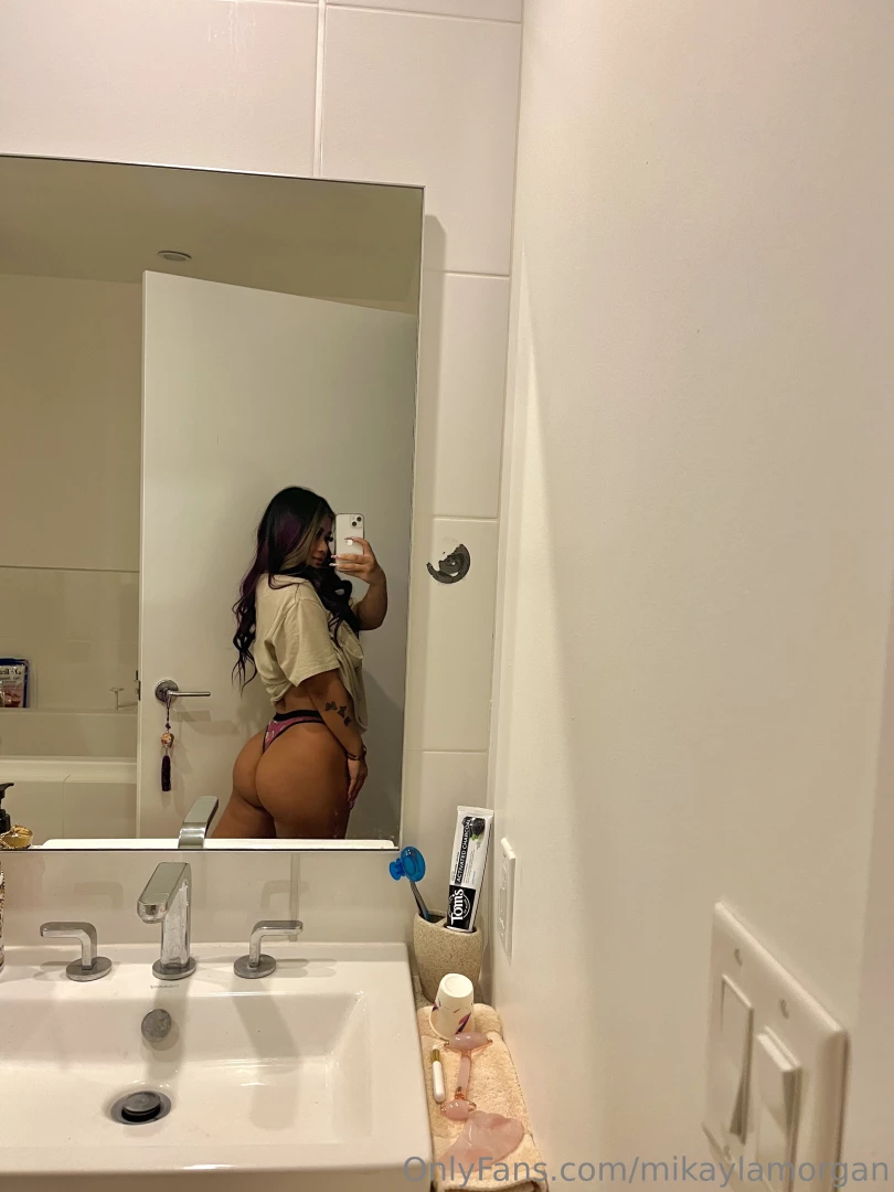 Do you wanna see me shaking my ass in front of your face part 1 