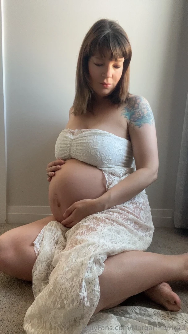 Feeling so sexy would you fuck me wearing this 