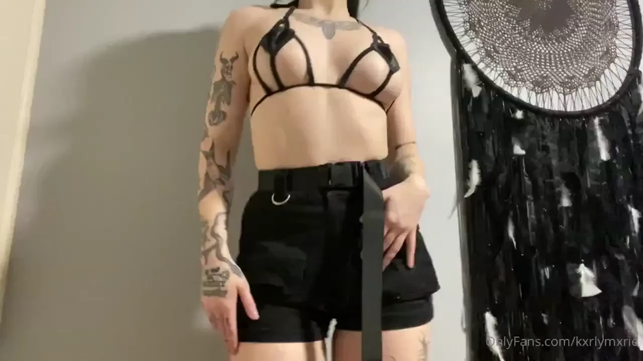 Do you love or hate when i tease you hehe 