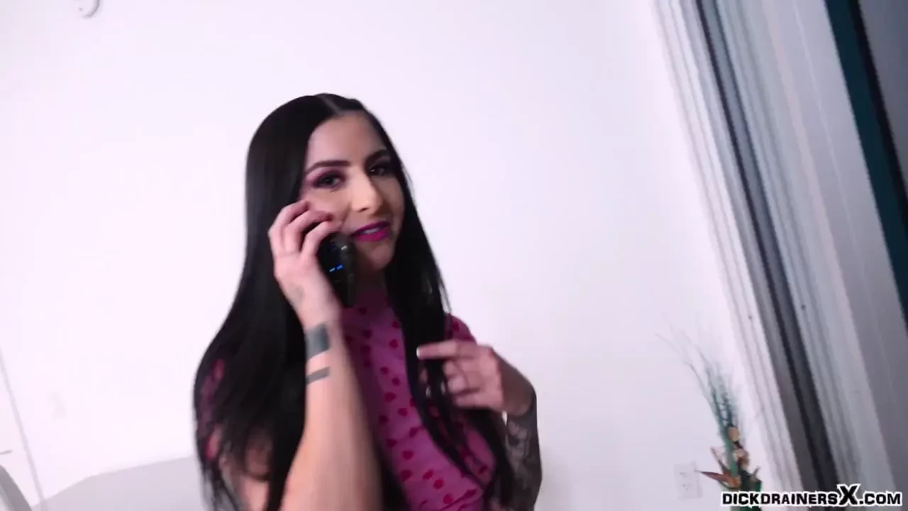 Stupid annoying bitches who talk too much deserve this pt 1 theres sum 