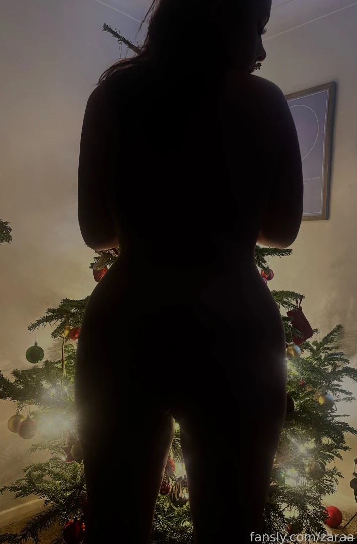 Help me decorate the tree part 6 