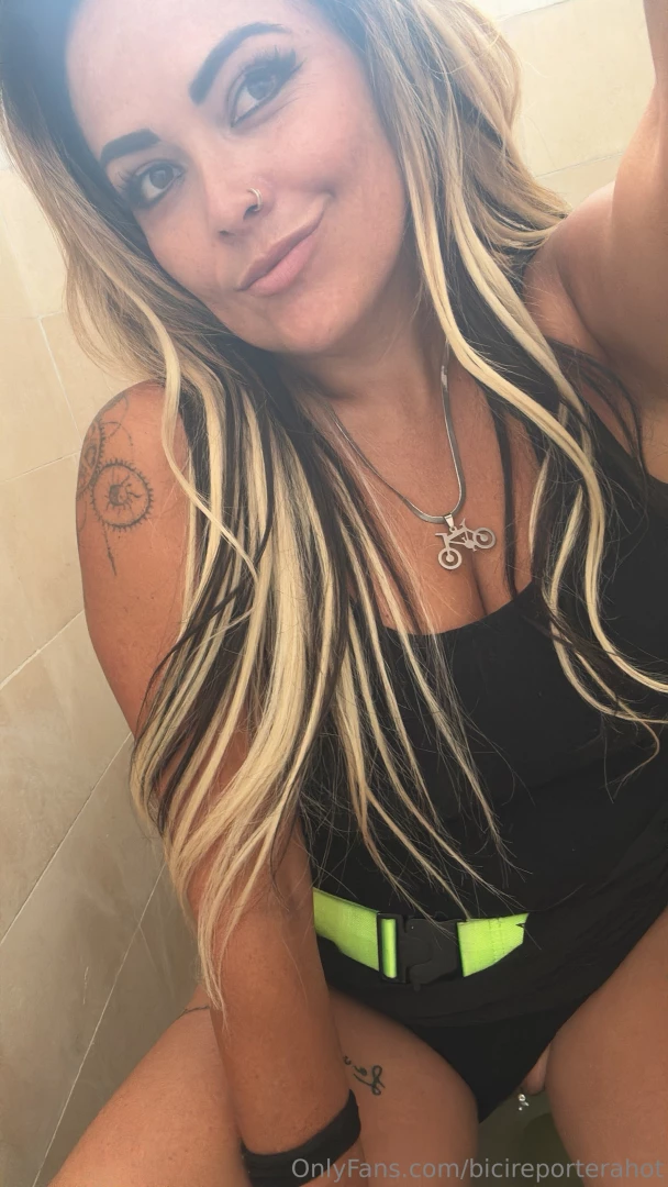 Si los ba os de las oficinas hablaran qu contar as m ndenme sus 