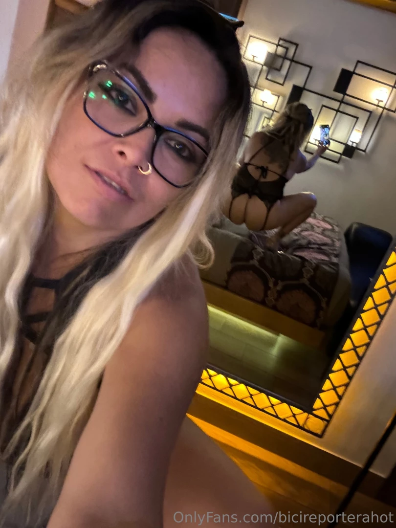 Oye mi amor te gustan mis lentes 