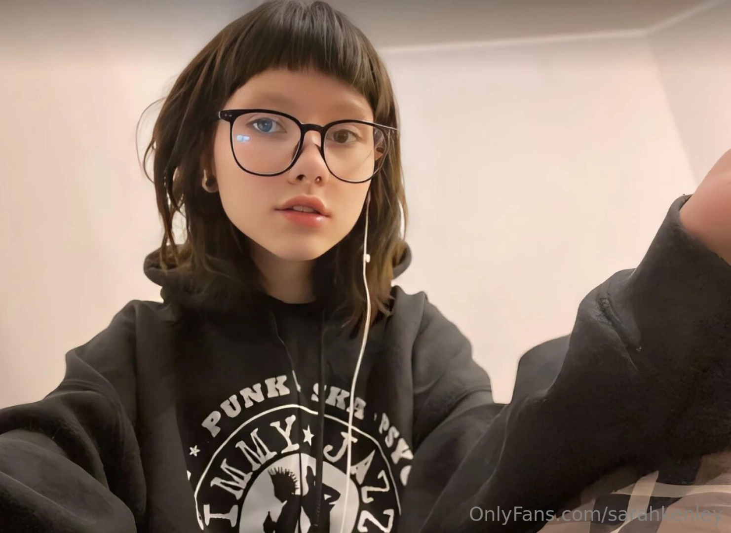 Your home girl byebblue1 she is waiting for you for a deep part 680 