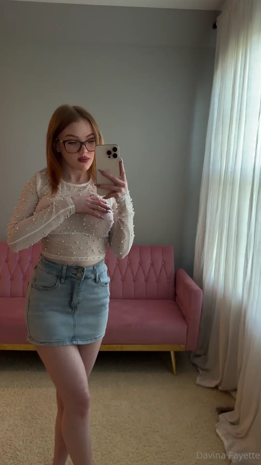 Just a little tease bet you wish it was your hands on me right now don 