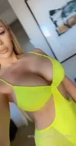 Is yellow my color part 1