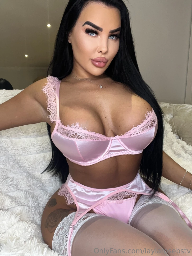 First fan gets 100 bundle 