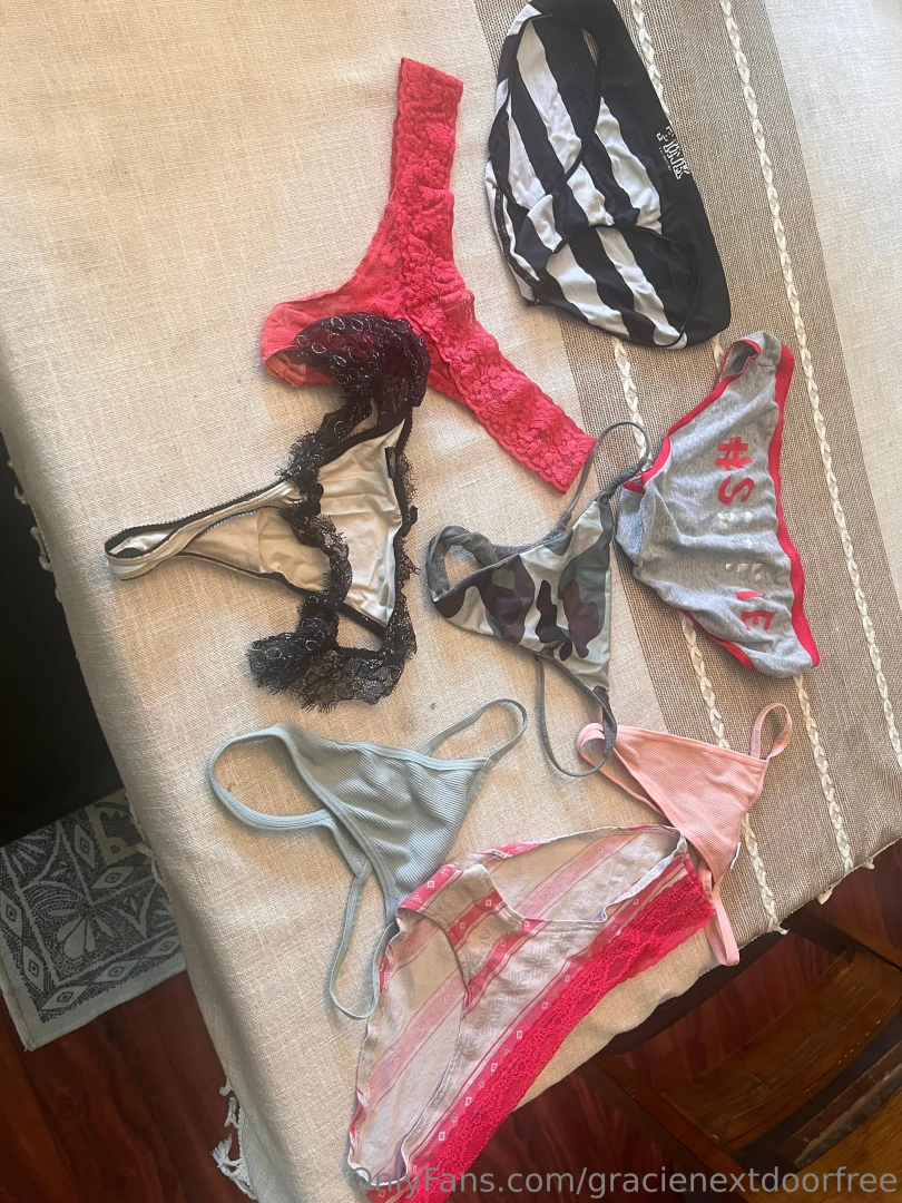 Panties for half the price this week only 30 instead of 60 tip and dm 