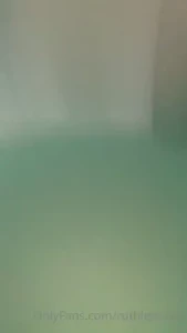 Full vid roxi gobbles on my stick till i bust on her face like this if part 1