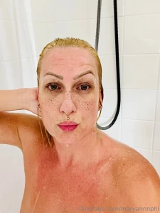 I got soo dirty i had to scrub-a-dub-dub lol enjoy kisses part 3