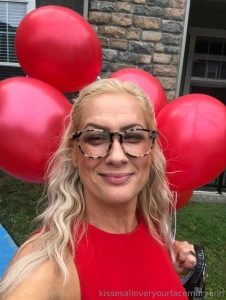 Happy sunday funday well i hope you re having a good day i m not naked