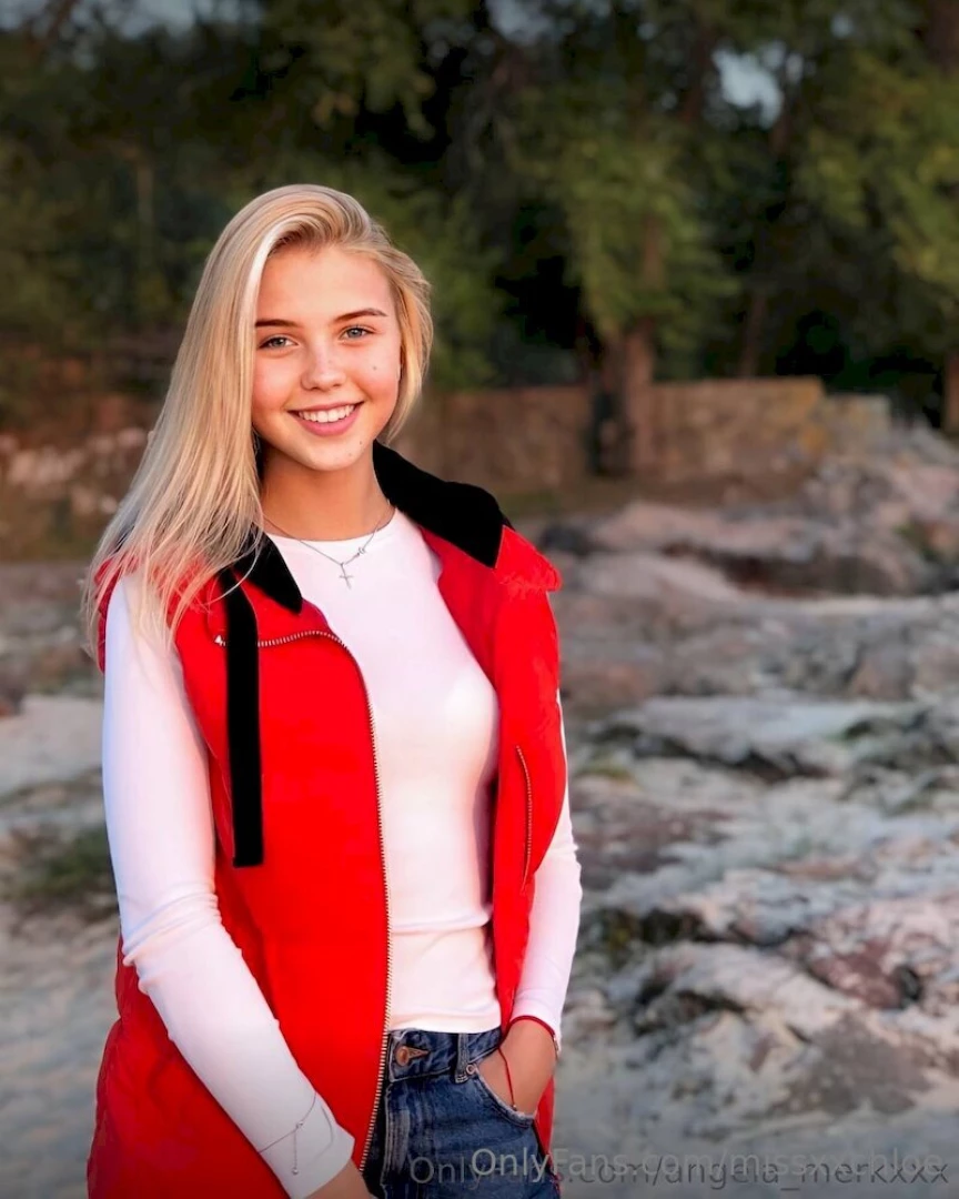 Cute kitty angela_lust loves cocks of all sizes when she gets horny part 157 