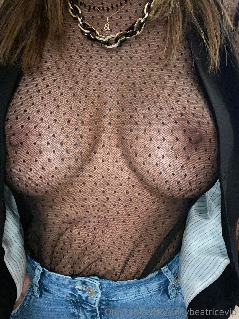 Would you go on a date with me wearing this 