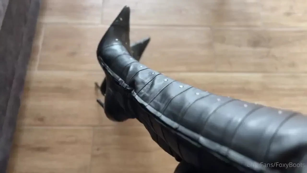 New boots wanna see full unboxing 