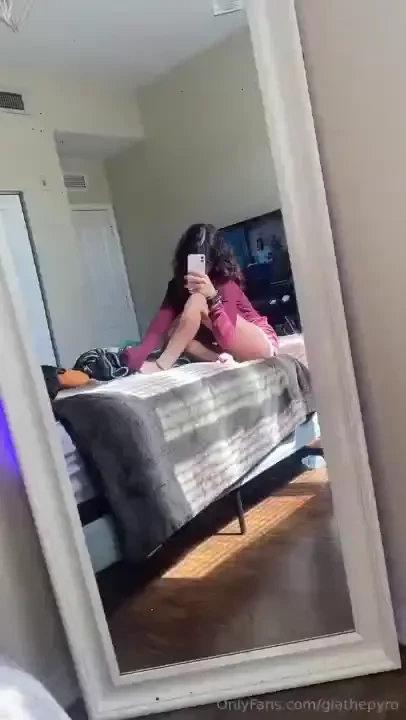 Goodmorninggggg and happy sunday 