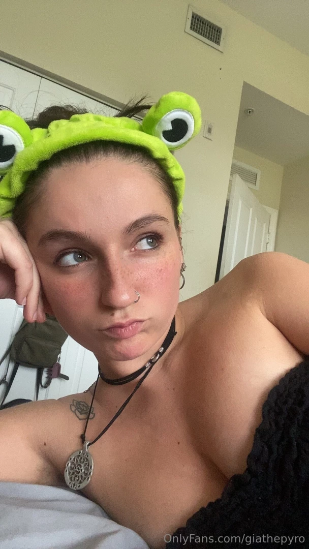 Self care saturday s are makeup free do you like my froggy headband part 1 