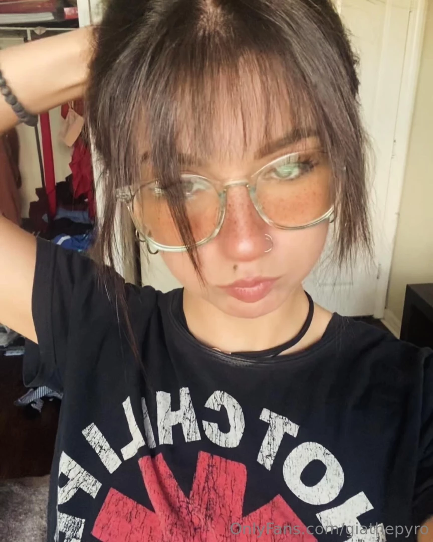 Monday special -subscribe to my premium page today only and i ll send 