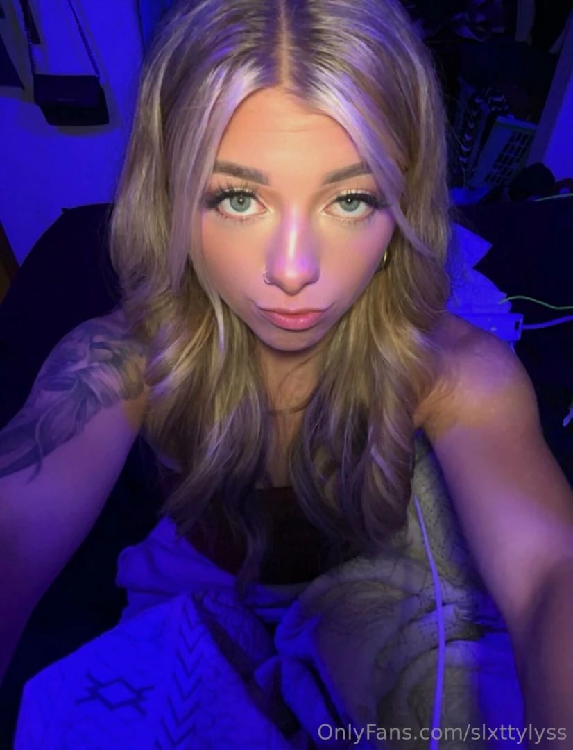 Hey babe what are we doing today 