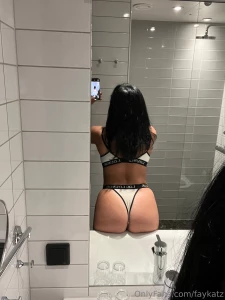 Imagine us both in here
