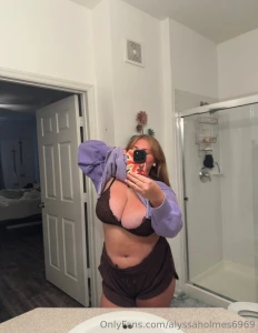 Sent you the behind the scenes of me getting ready this morning hehe