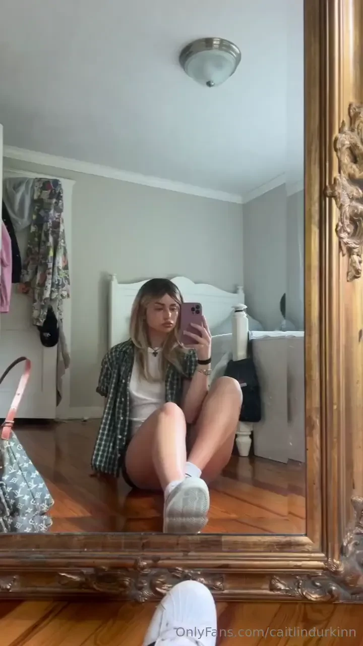 Waiting for u to message me 