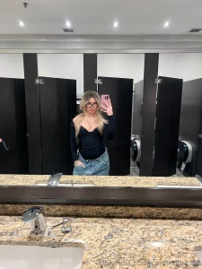 Hey hi hellooo why haven t you hmu today