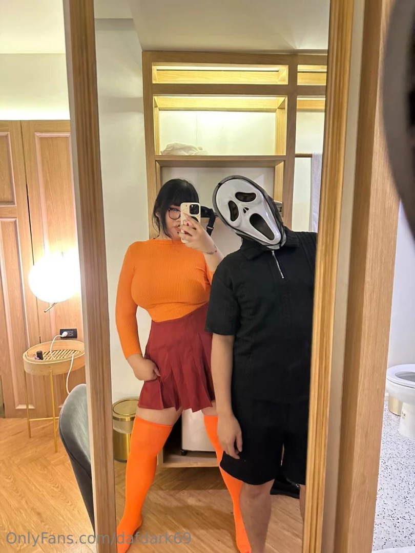 Velma big boobs like this need to be fucked by something big see you 