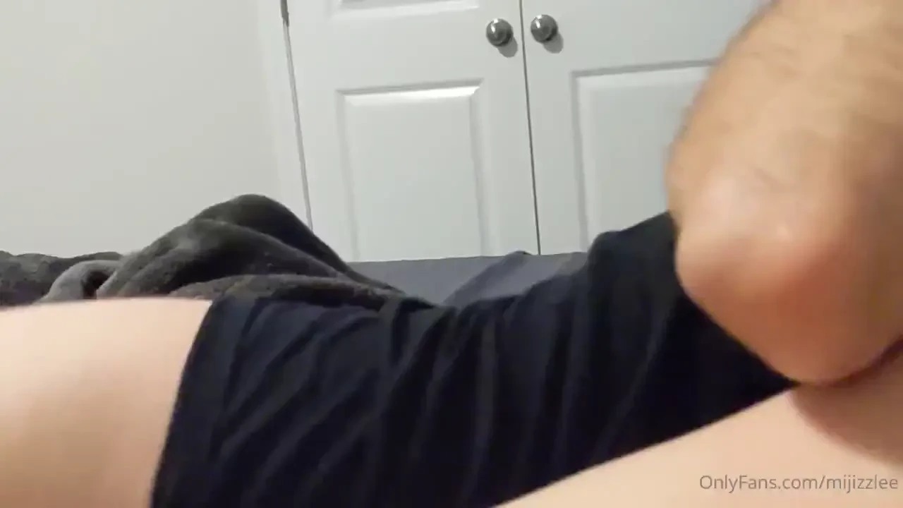 Fucked me with my leg pinned back and came on me 