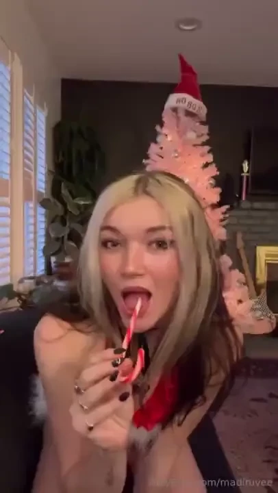 Candycane dildo pussy solo is doneee literally my favorite vid ever 