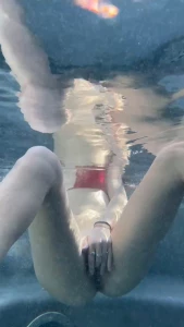 Underwater solos aren t the easiest to film butttt its so fun and