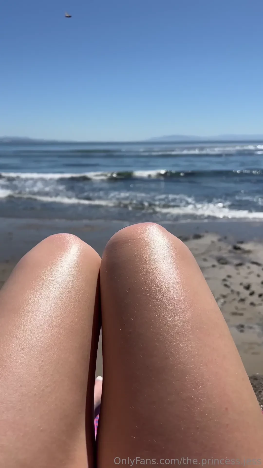 Omg i got roasteddd out at the beach today haha i just couldn t resist part 1 