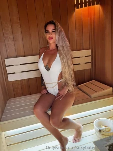 Szauna kettesben vagy h rmasban elf r nk