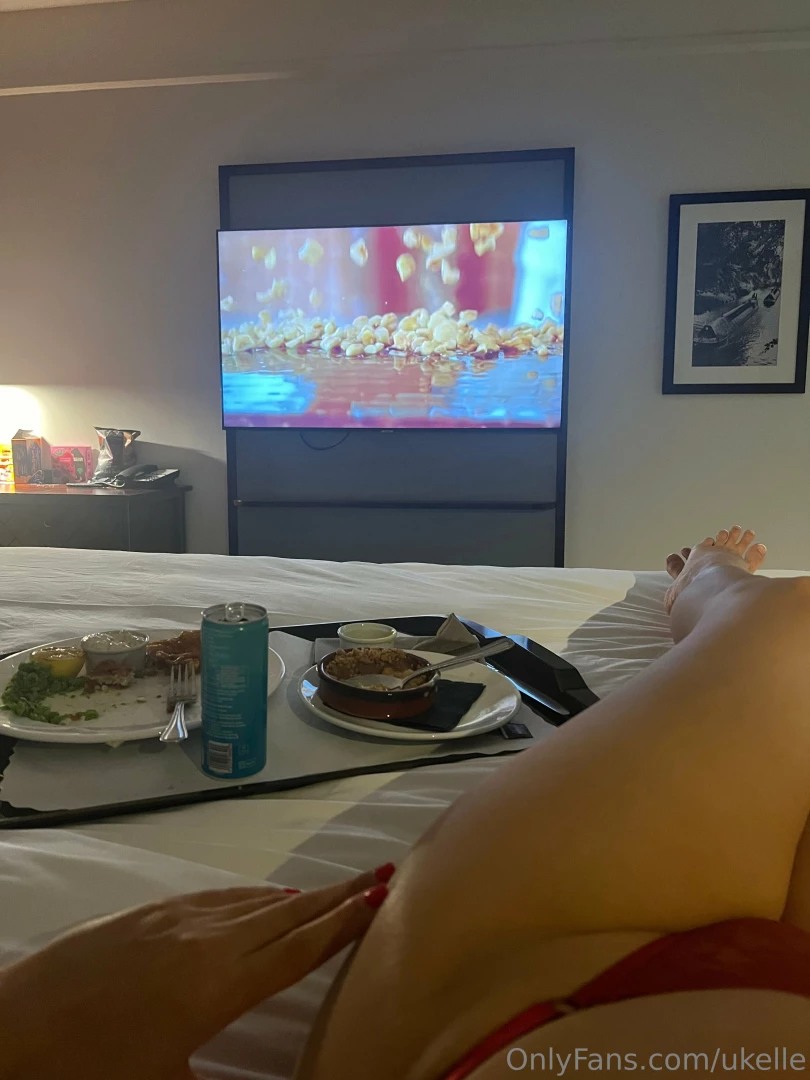 Waiting for i m a celebrity is anybody else watching who do you want 