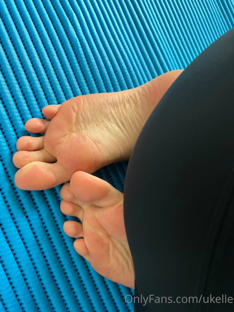 Sweaty yoga feet part 1 