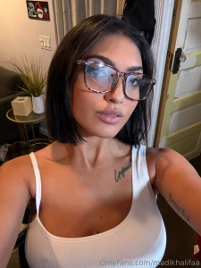 Nerdy never looked so sexy