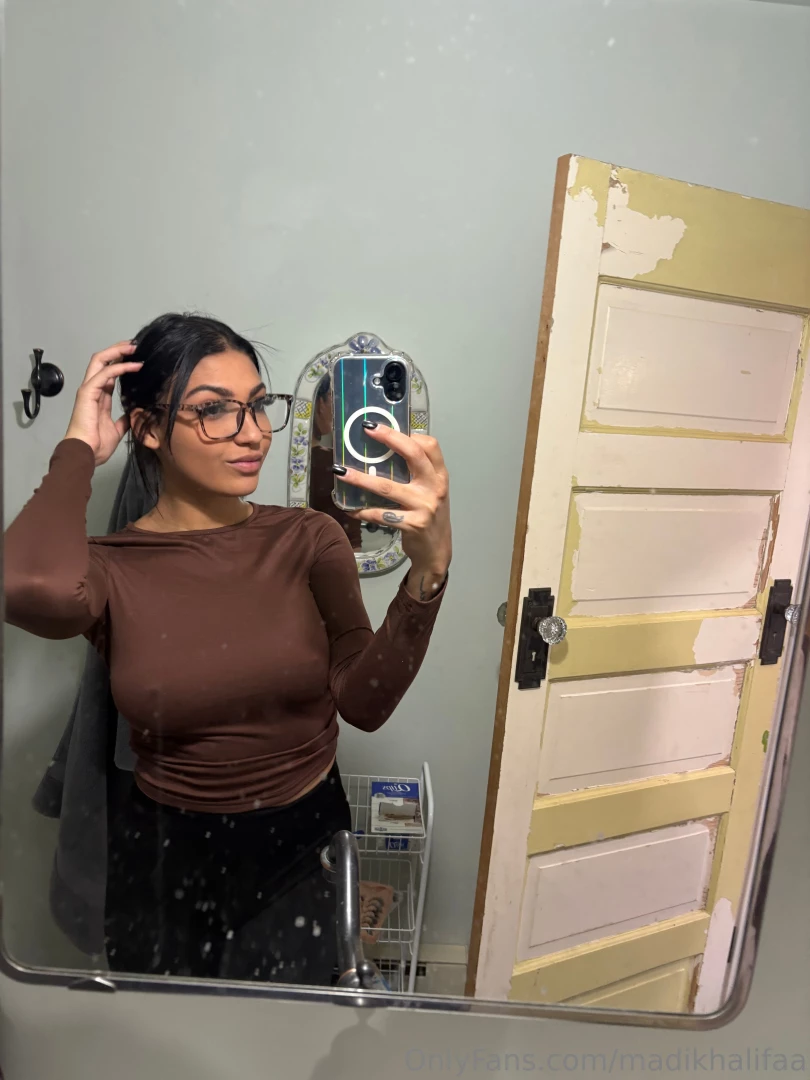 I think brown suits me 