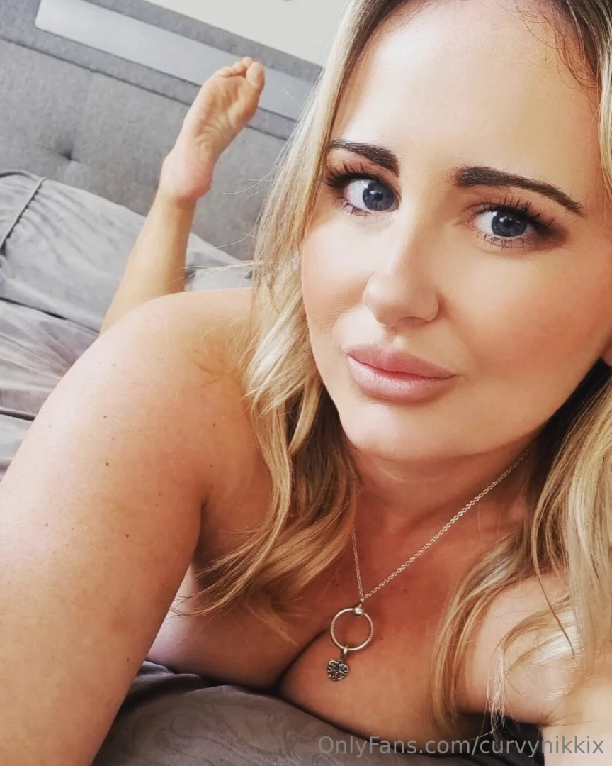 Happy hump dayy we ve nearly made it x 