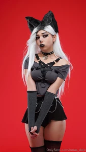 This sunday i will have a cosplay stream you see this sad little loony
