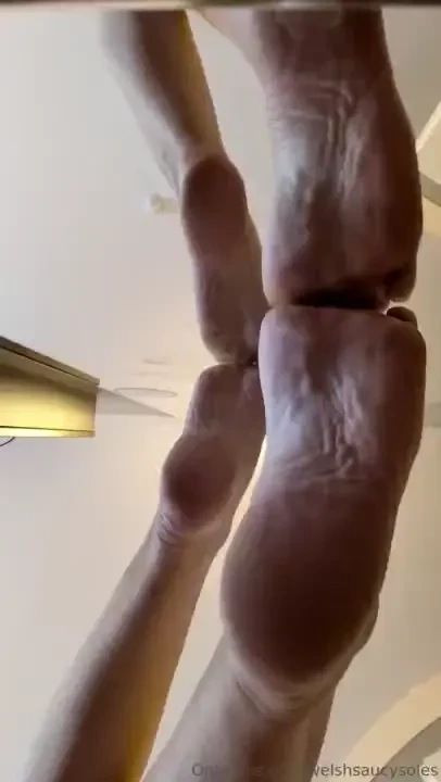 How s the view down there xx 