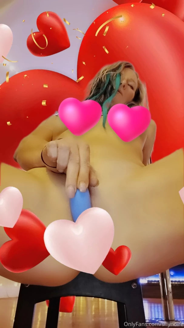 Happy hump day just playing around w my new toy that i got at walmart part 5 