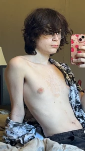 New stuff guys yayyy im back if you wqnt any extras tip me 5 and ill part 3