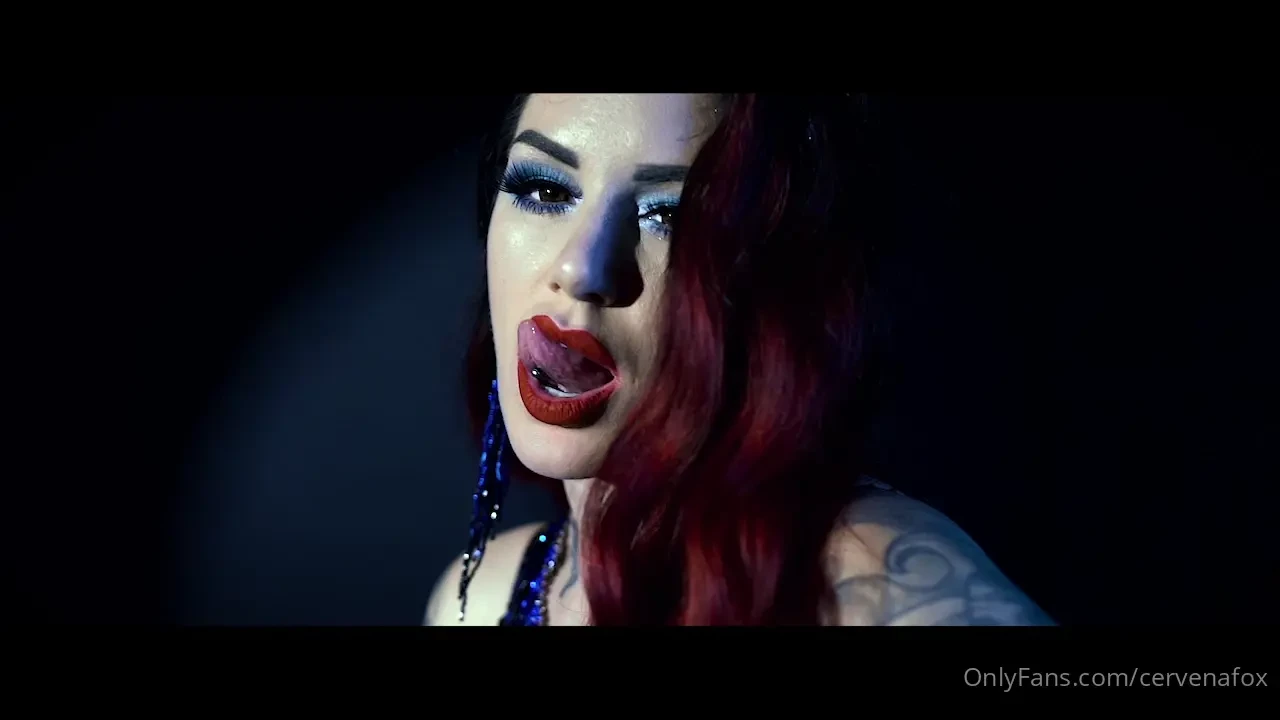 New burlesque video of my blue performance 